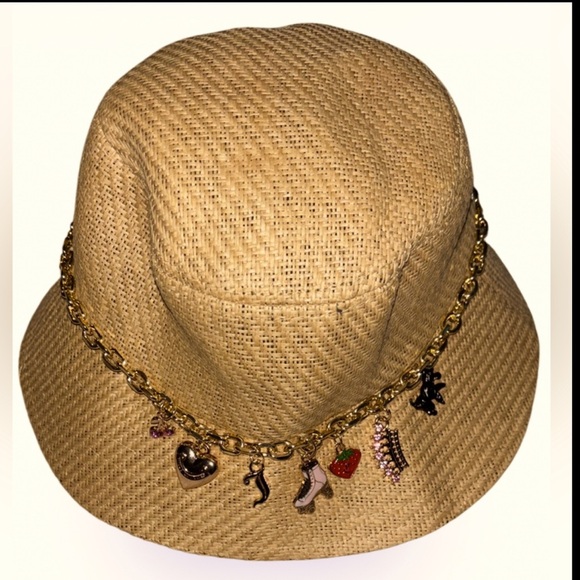 Juicy couture Chic Tan Bucket Hat with Gold Chain Accents - Picture 10 of 10